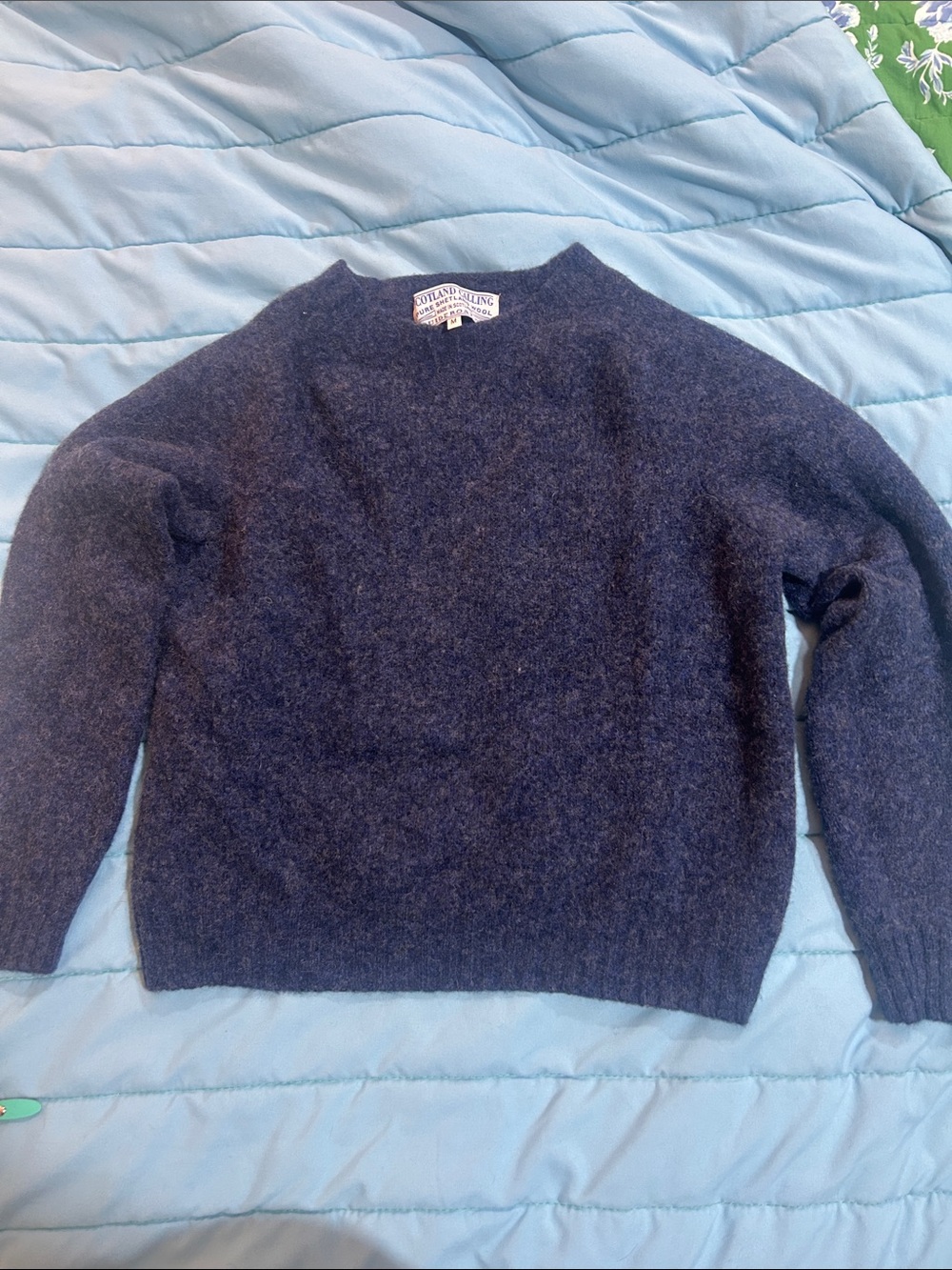 Guideboat Classic Crewneck Wool Sweater - Navy